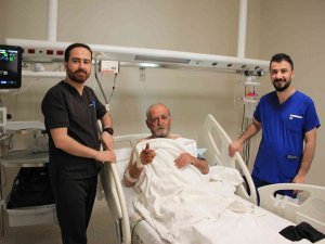 Elazığ Fethi Sekin Şehir Hastanesinde Anjiyografi Yöntemi İle Tıkalı Damar Açıldı