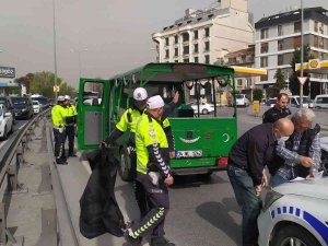 Bakırköy’de Feci Kaza, Bariyerlere Çarpan Motosikletli Hayatını Kaybetti