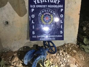 200 Bin Tl Değerindeki Kırıcıyı Çaldılar