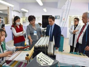 Dostek Koleji, Kazakistan’dan Gelen Ziyaretçilerini Ağırladı