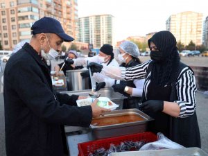 Yahyalar Sakinleri İftar Sofrasında Buluştu