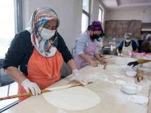 Yeni̇mek Kursiyerleri Hünerlerini Sergiledi
