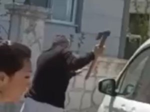 Polis Komşusuna Baltayla İşte Böyle Saldırdı