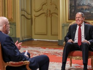Rusya Dışişleri Bakanı Lavrov: "Nükleer Savaş Riski Hafife Alınmamalı"