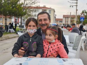 Tepebaşı’nda Ramazan Sevinci Sürüyor