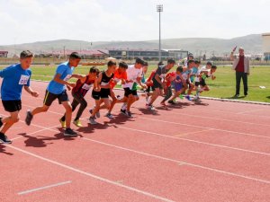 Sivas’ta Atletizm Taf Yarışmaları Yapıldı
