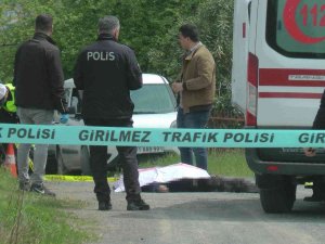 Sokak Ortasında Ceset Bulundu