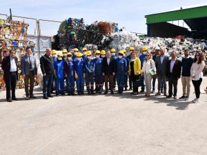 Tepebaşı’nda Atık Toplama Başarıyla Sürüyor