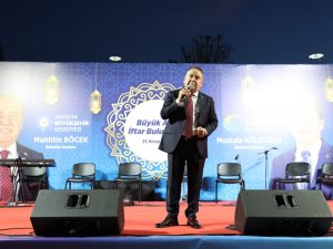 Başkan Böcek’ten Çevre Dostu Çiftçi Kart Müjdesi