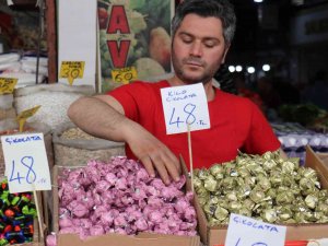 Bayram Şekerleri Tezgahlardaki Yerini Aldı