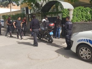 Husumetli Komşular Arasında Kavga: 4 Gözaltı