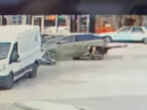 Motosiklet İle Jip Kafa Kafaya Çarpıştı