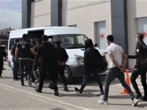 Erzincan’da Göçmen Kaçakçısı 7 Kişi Tutuklandı
