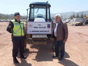 Çalıntı Traktör 11 Yıl Sonra Jandarma Tarafından Bulundu