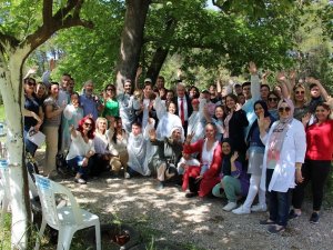 Saksı Düzenlemesi Ve Terrarium Kursuna Katılan Down Sendromlu Çocuklar Sertifikalarını Aldı