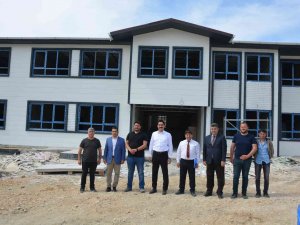 Depreme Dayanıksız Olduğu İçin Yıkılan Okulun Yeni Binası Tamamlanmak Üzere