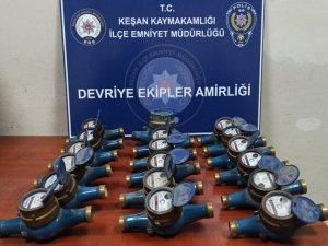 Su Sayaçlarını Çalan Hırsızlar Aynı Gün Yakalandı