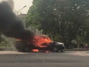 Lpg’li Araç Alev Topuna Döndü