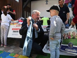 Çocuklar Bayram Heyecanını Erken Yaşadı: 700 Çocuğa Bayramlık Kıyafet Dağıtıldı