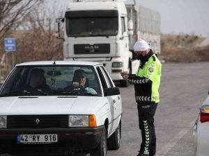 Bayram Tatilinde Yola Çıkacak Sürücülere "Kurallara Uyun" Uyarısı