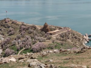 Akdamar Adası’nı 4 Ayda 26 Bin 380 Kişi Ziyaret Etti