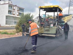 Kepez’in 2 Mahallesine Sıcak Asfalt