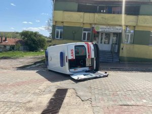 Kırklareli’nde Takla Atan Ambulans Korkuttu