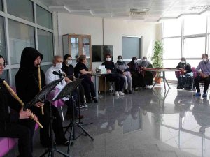 Hastalara Ney Dinletisi