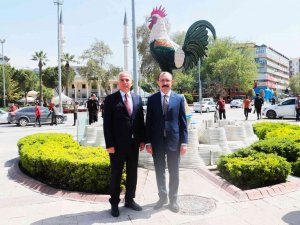Ticaret Bakanı Muş’tan Denizli Horozu Hatırası