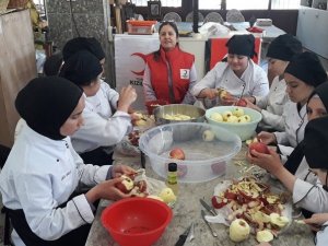 Salihli’de Öğrenciler, Reçel Atölyesi Gerçekleştirdi