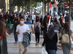 Toplu Taşıma Araçları İle Sağlık Kuruluşlarında Maske Zorunluluğu Devam Edecek