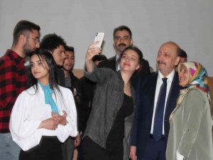 Bakan Bilgin: "Gençler İçin Yeni İstihdam Programı Başlattık, Gençler Üretimle Tanışacak"