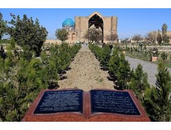 Türkistan’ın Manevi Kalbi Yeniden Diriliyor