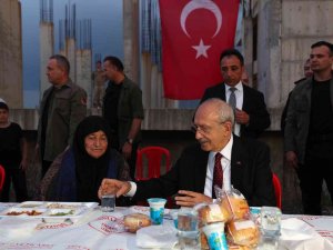 Chp Lideri Kemal Kılıçdaroğlu, Ankara’da İftar Yemeğine Katıldı