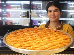 Tatlıcılarda Bayram İçin Tatlı Telaş Başladı