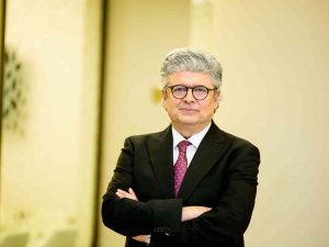 Prof. Dr Faruk Buyru: ‘‘Doğum Yaşı Giderek Yukarılara Çıkıyor, Çocuk Sahibi Olmak İsteyenler İstismar Edilebiliyor’’