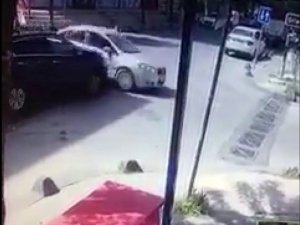 Çekmeköy’de ‘Vukuatlı Dört Yolda’ Meydana Gelen Kazalar Kamerada
