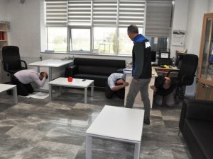 Kütahya Evliya Çelebi Eğitim Merkezi’nde “Deprem Anı Ve Tahliye” Tatbikatı