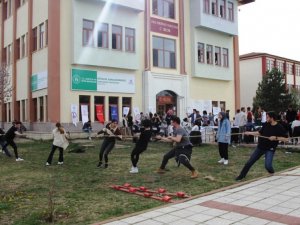 Dpü’de Fen Edebiyat Fakültesi Şenliği