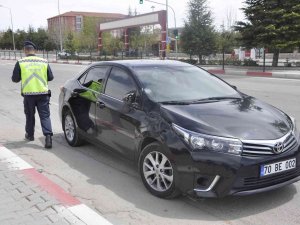 Karaman’da Sivil Askeri Aracın Çarptığı Yaya Ağır Yaralanandı