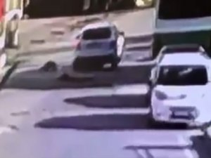 Bisikletliyle Aracın Çarpışma Anı Kamerada