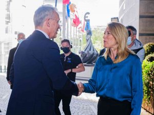 Nato: “Finlandiya Ve İ̇sveç Nato’ya Üyelik Başvurusunda Bulunursa Memnuniyetle Karşılanacak”
