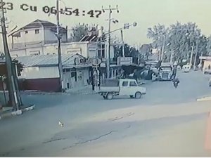 Kamyonet İle Çarpışan Motosikletin 17 Yaşındaki Sürücüsü Hayatını Kaybetti