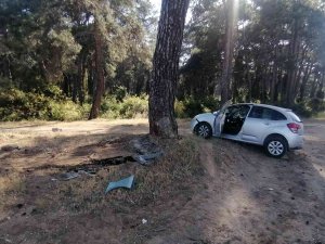 Virajı Alamayan Otomobil Motosiklete Çarptı: 1 Yaralı