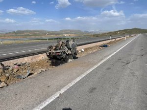 Bayram Tatiline Giden Öğrenciler Kaza Geçirdi: 1’i Ağır 4 Yaralı