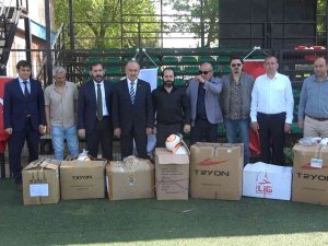 Yalova İ̇l Özel İ̇daresi’nden Spor Kulüplerine Malzeme Desteği