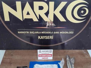 Kayseri’de Uyuşturucu Taciri 2 Şahıs Yakalandı
