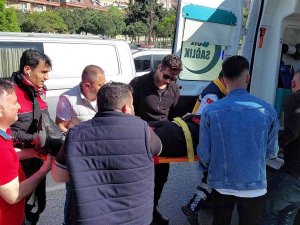 Yunus Timi İle Ticari Araç Çarpıştı: 2 Polis Yaralı