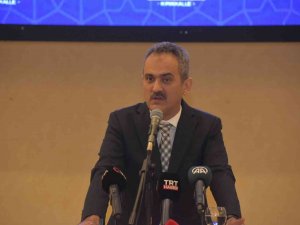 Bakan Özer’den Kırıkkale’ye Müjde: "Eğitim Yatırımlarını 70 Milyondan 370 Milyona Çıkarttık"