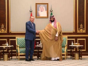 Cumhurbaşkanı Erdoğan, Suudi Arabistan Veliaht Prensi Selman’la Görüştü